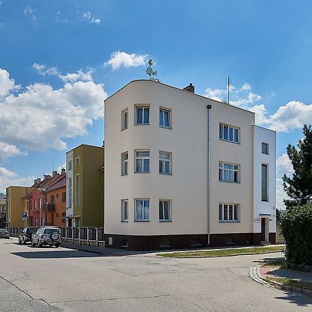 Penzion Karolinka Hotel Kroměříž Kültér fotó