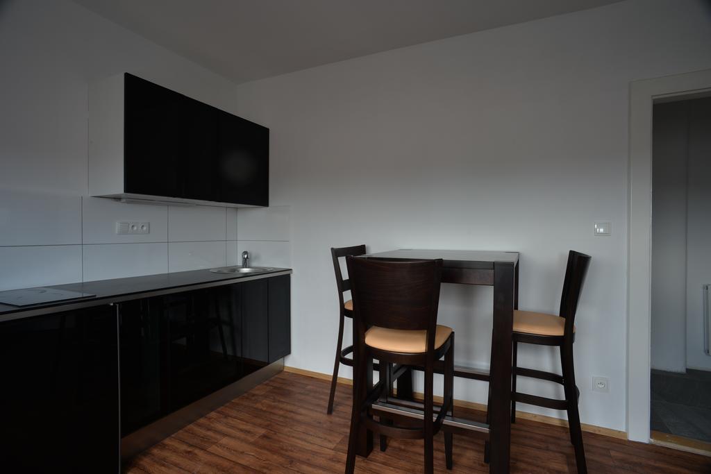Penzion Karolinka Hotel Kroměříž Szoba fotó