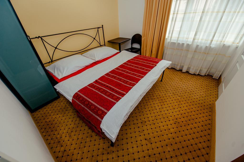 Penzion Karolinka Hotel Kroměříž Kültér fotó