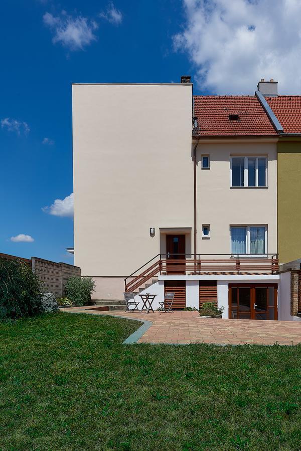 Penzion Karolinka Hotel Kroměříž Kültér fotó